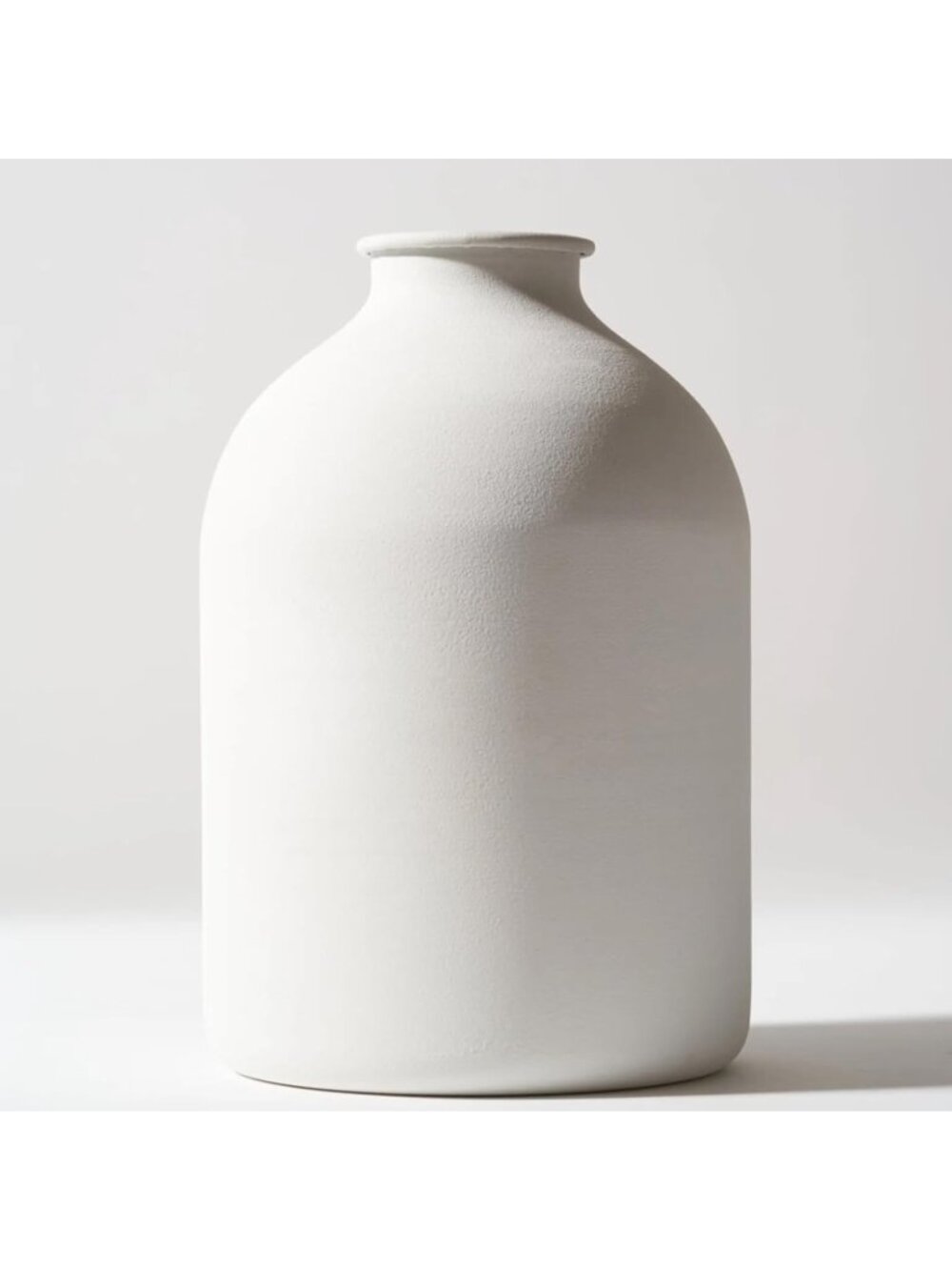 Large White Big Iron Vase for Long Stem Flowers Modern Japandi Home Decoration